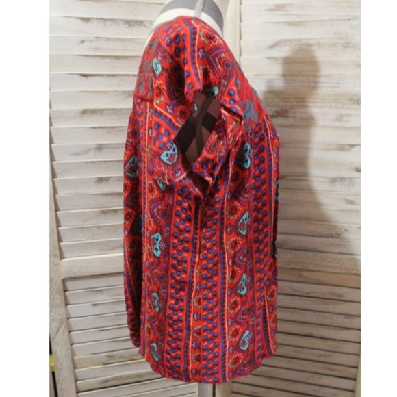 Torrid Red Blue Aztec Southwest Western top (773) 🦋 - Picture 3 of 7
